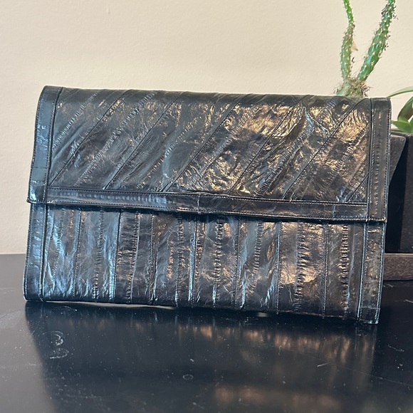 Handbags - Eel Black vintage Korean Leather Clutch